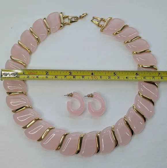 Vintage Lucite Set; Necklace, Bracelet, & Earrings - Chunky Pink & Gold - Picture 5 of 8